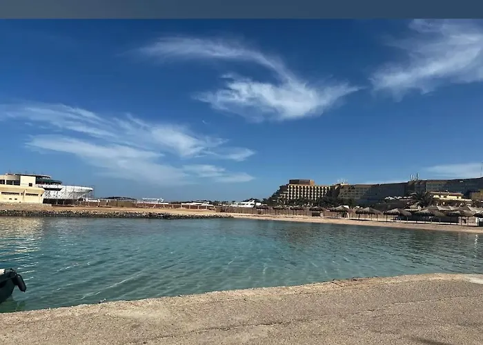 Appartement Adler- Sea View Rooftop Pool 30m From Near Hilton Plaza
