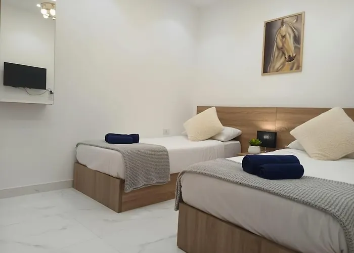 Adler- Sea View Rooftop Pool 30m From Near Hilton Plaza