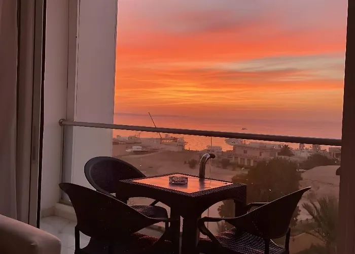Appartement Adler- Sea View Rooftop Pool 30m From Near Hilton Plaza Hurghada